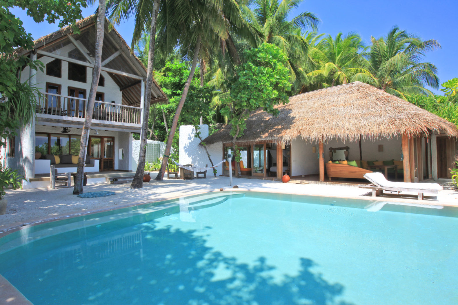 Crusoe_Suite_Three_Bedroom_with_Pool_Exterior-soneva-fushi-hotel-maldives