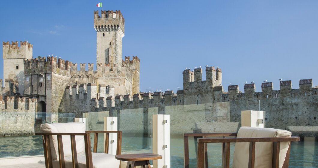 grand-hotel-terme-castello-outdoor-castle-scaligero-view-sirmione-lago-garda-italy