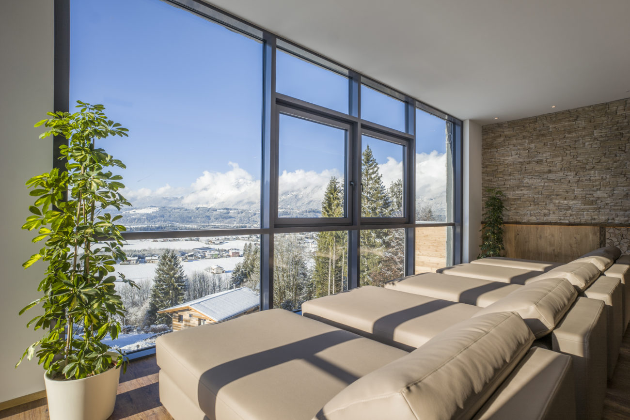 silence-room-mountain-view-snow-relex-peaceful-panorama-royal-hotel-austria