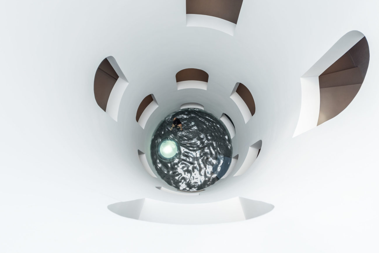 sphere-pool-floating-experience-wellbeing-euphoria-retreat-greece